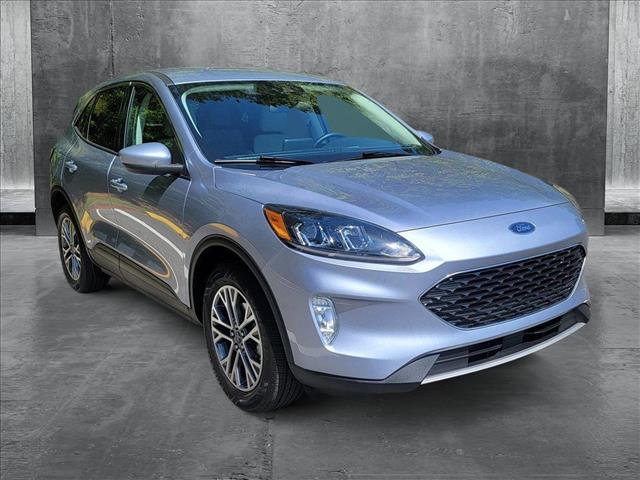 2022 Ford Escape SEL photo 3