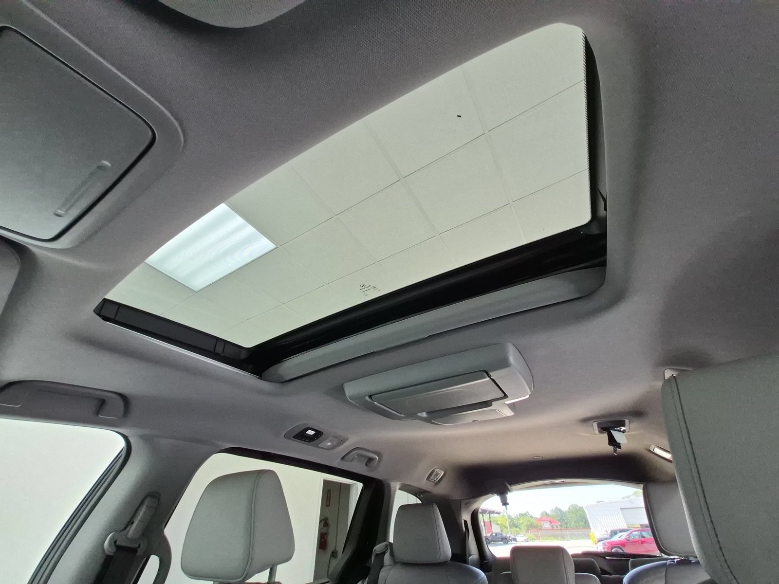 2021 Honda Odyssey Touring - Photo 21