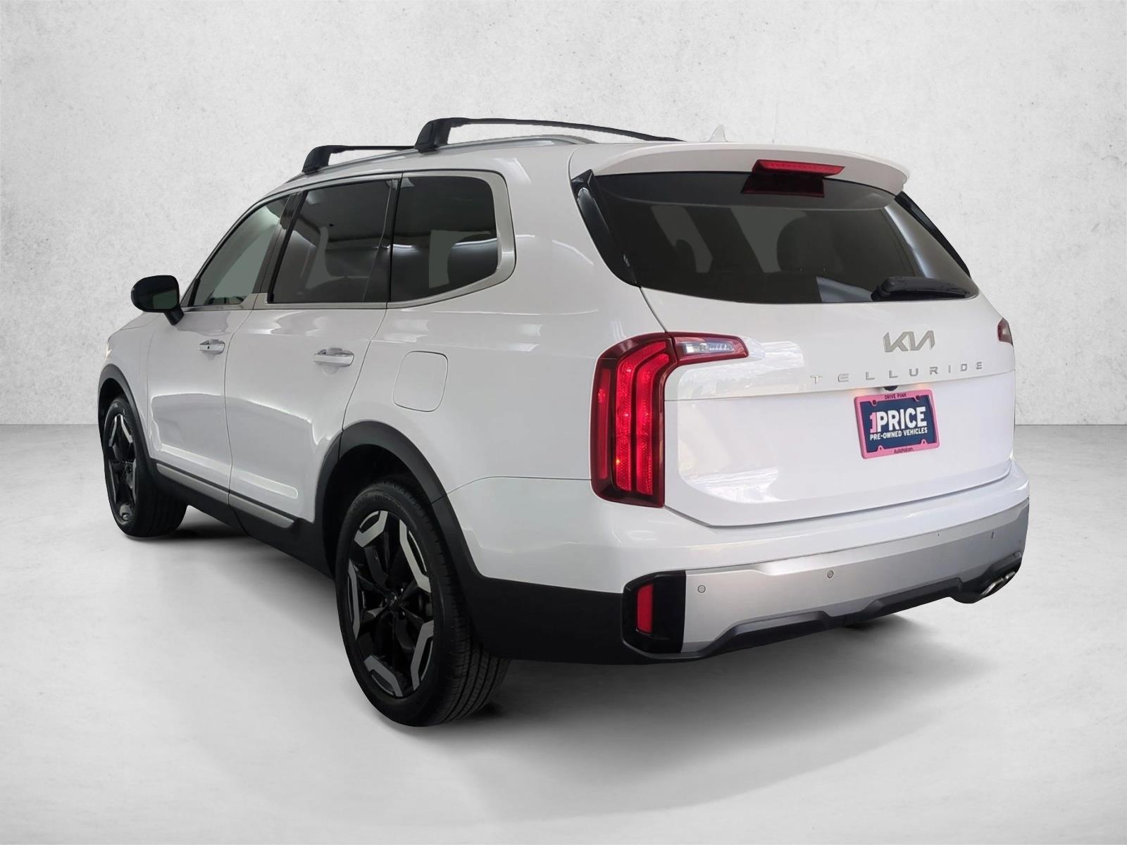 2023 Kia Telluride S - Photo 8