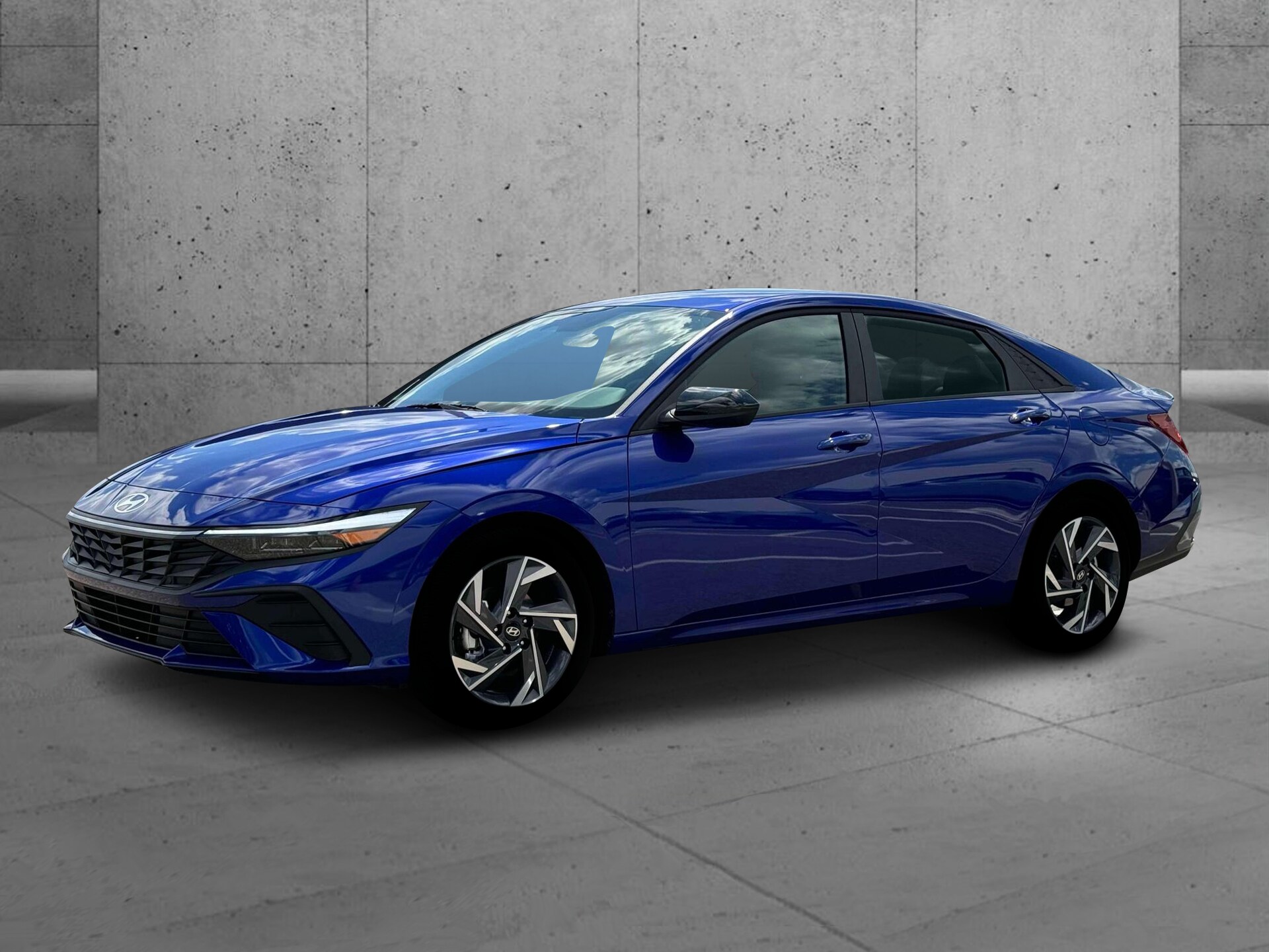 2025 Hyundai Elantra SEL Sport photo 2