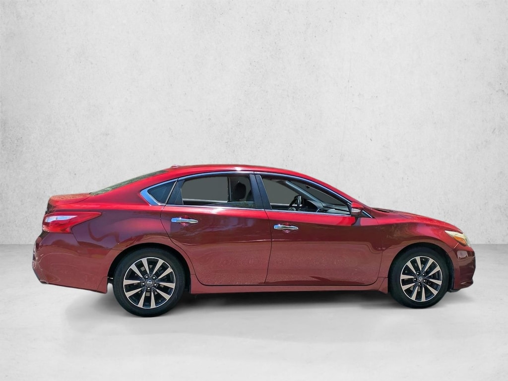 Used 2017 Nissan Altima 2.5 SL 4dr Car