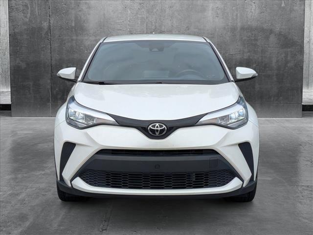 2022 Toyota C-HR XLE photo 2