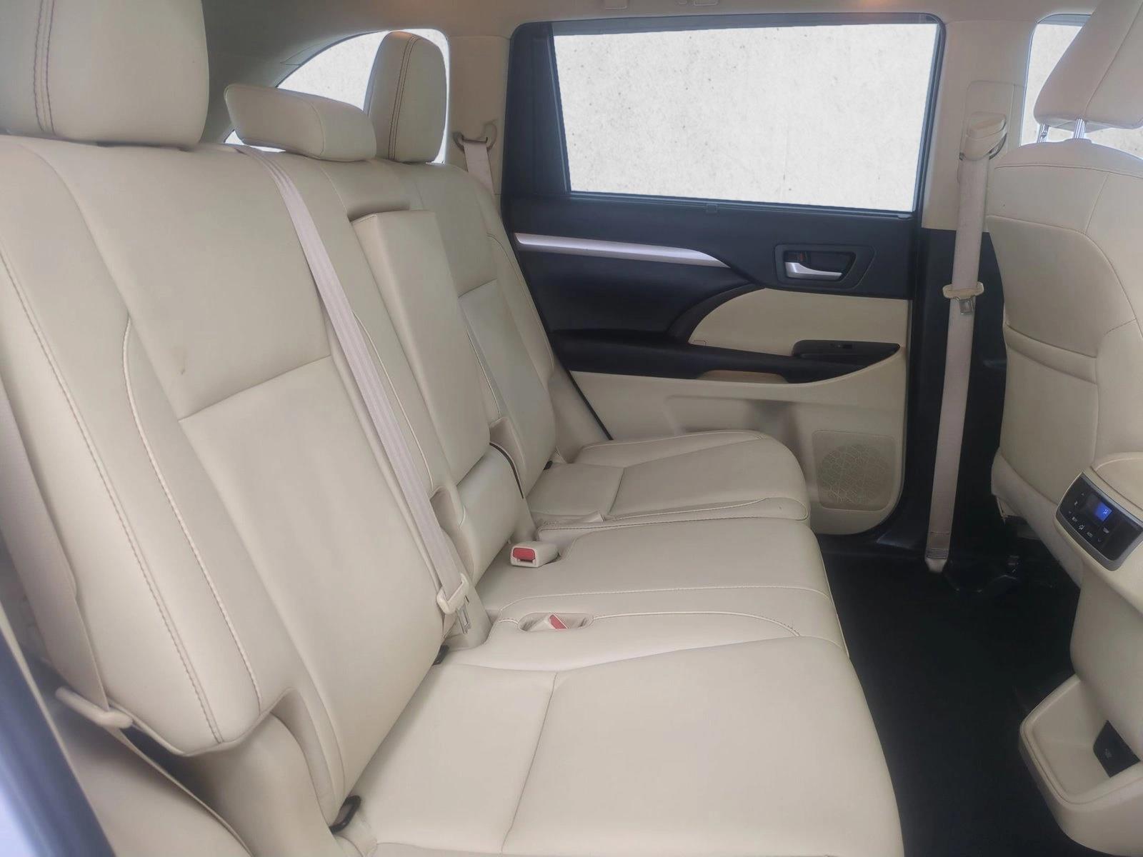 2019 Toyota Highlander XLE - Photo 24