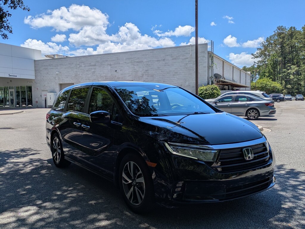 Used 2021 Honda Odyssey Touring Mini-van Passenger