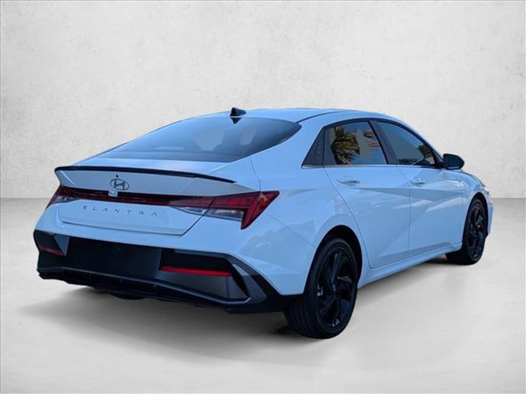New 2026 Hyundai Elantra SEL Sport 4dr Car