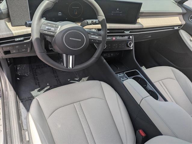 2024 Hyundai Sonata Hybrid Limited photo 3