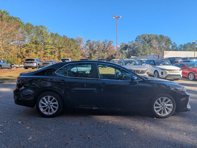 2023 Toyota Camry LE photo 4