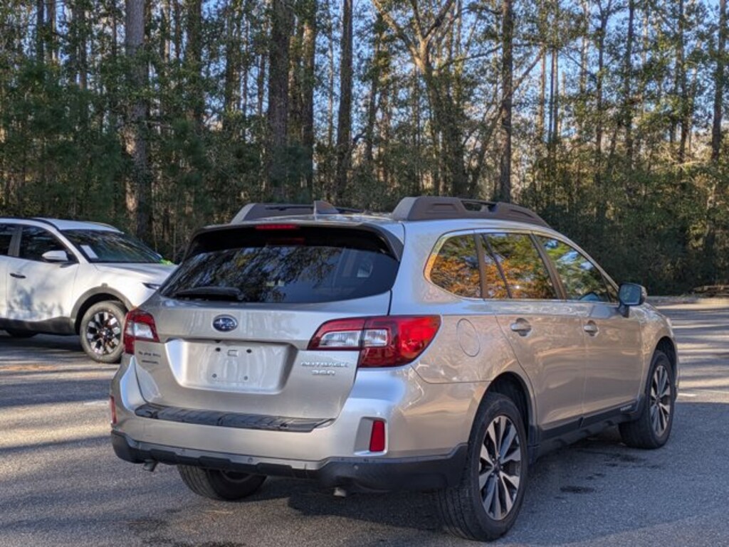 Used 2017 Subaru Outback Limited Sport Utility
