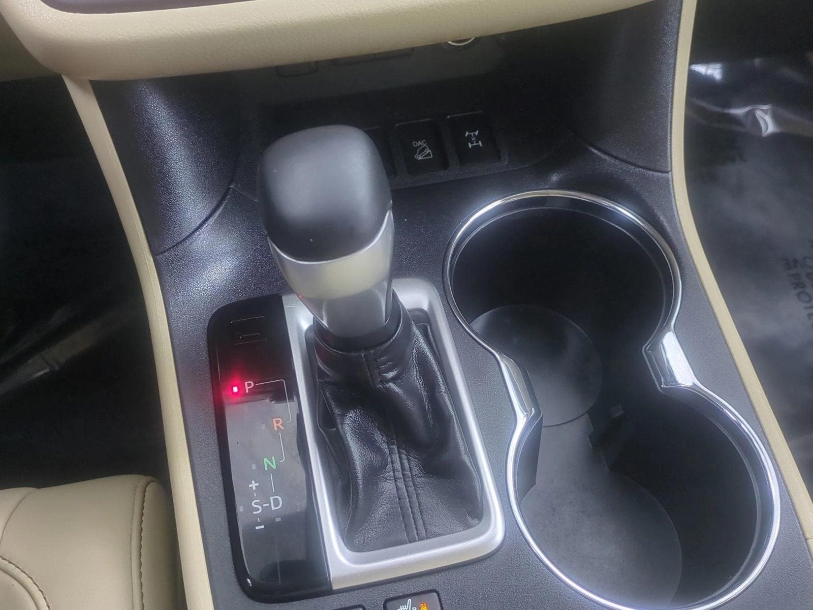 2019 Toyota Highlander XLE - Photo 12