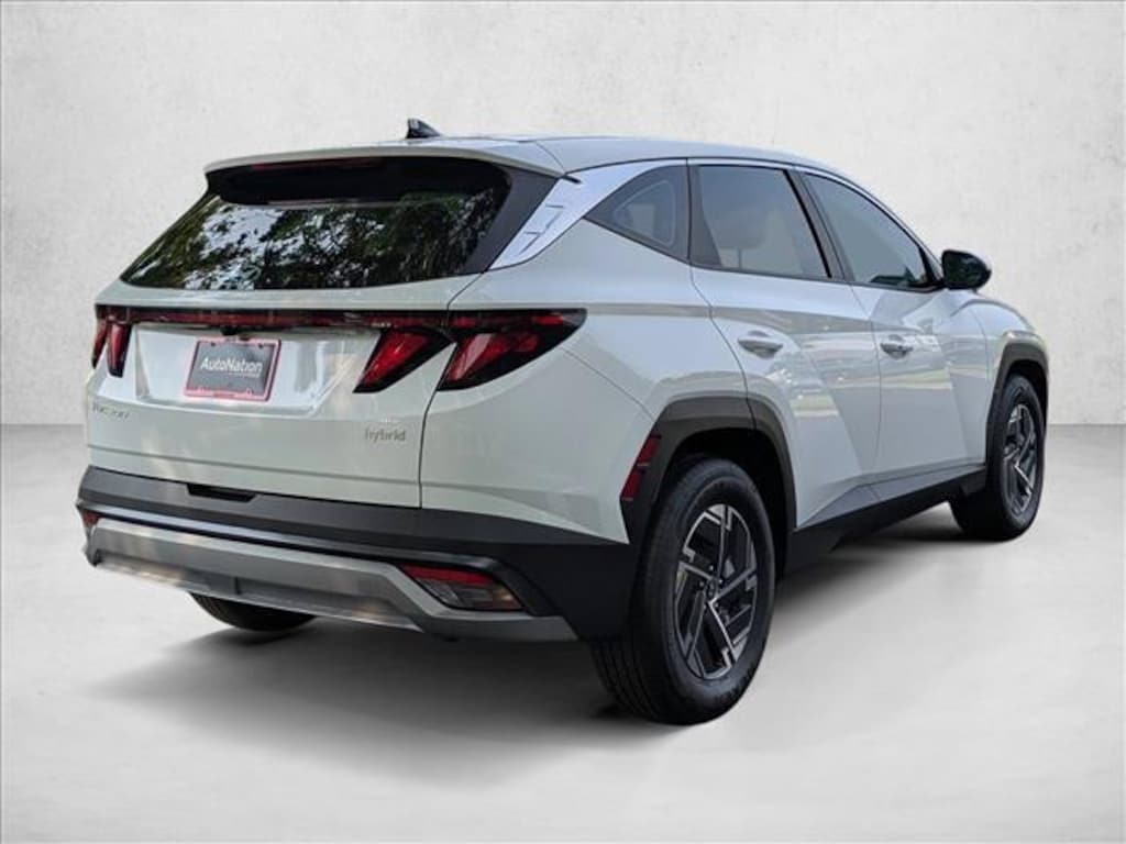 New 2026 Hyundai Tucson Hybrid SE Sport Utility