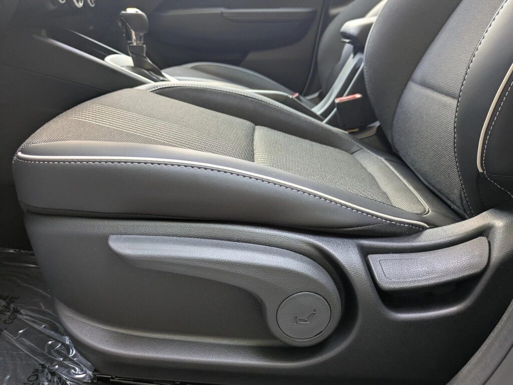 Used 2025 Hyundai Venue Limited Sport Utility