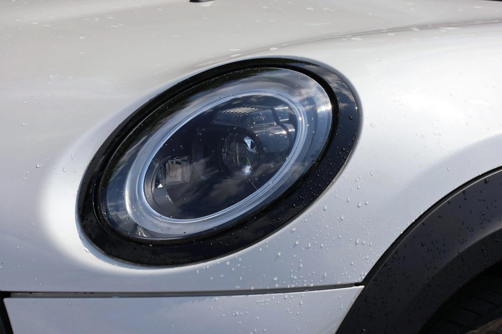 2024 MINI Hardtop 2 Door SE - Photo 10