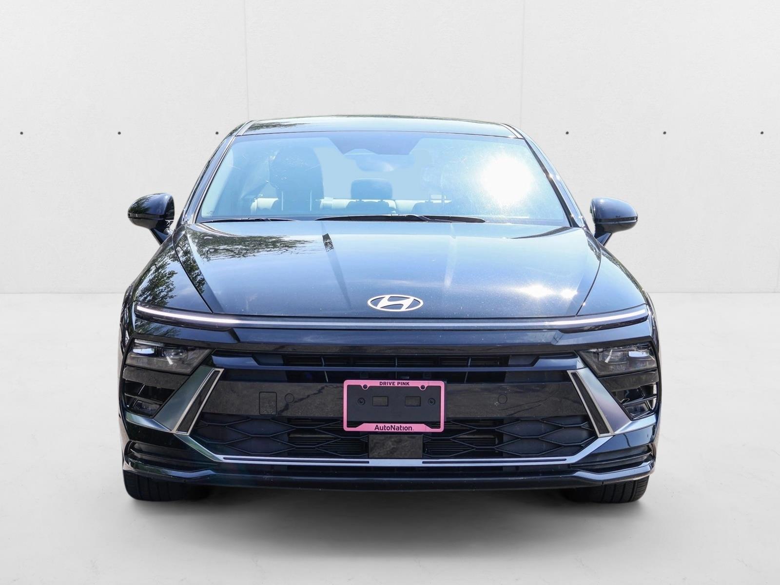 2024 Hyundai Sonata Hybrid SEL photo 2