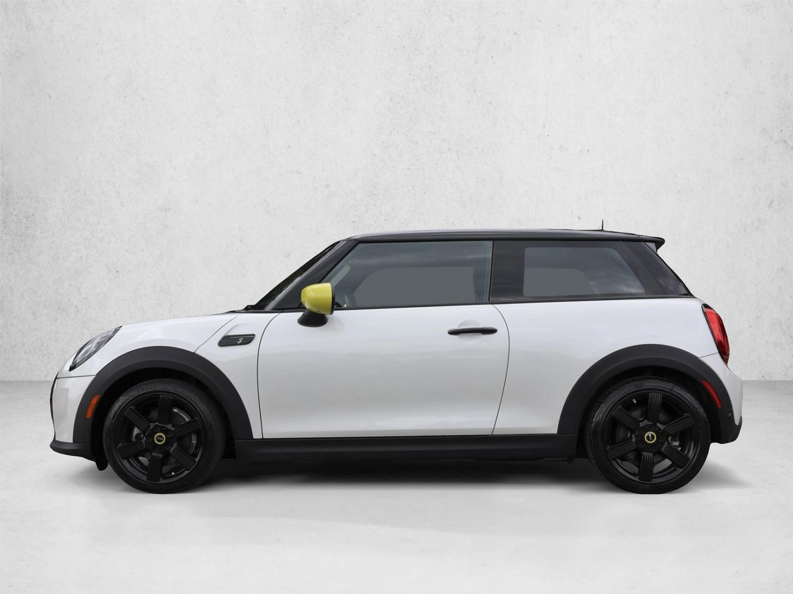 2024 MINI Hardtop 2 Door SE - Photo 8