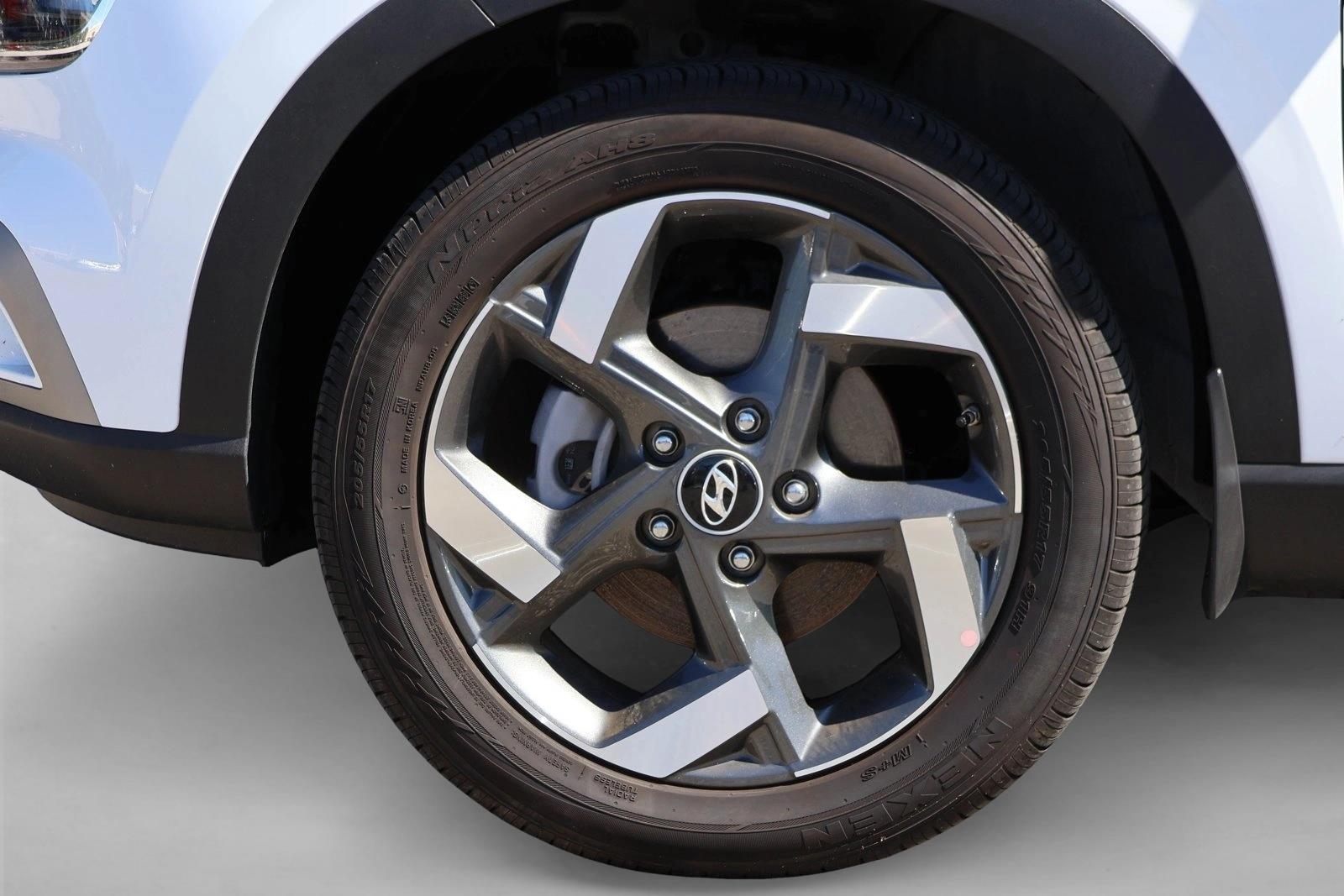 2026 Hyundai Venue SEL - Photo 9