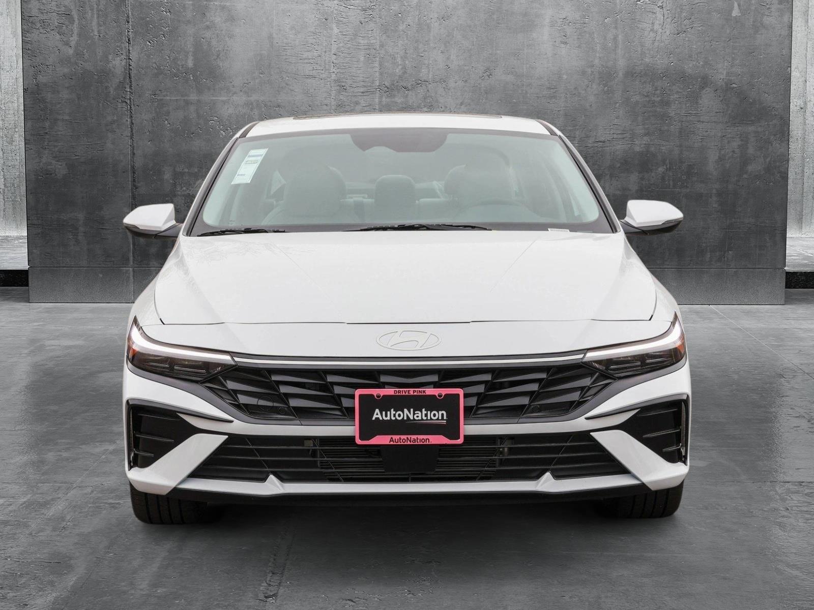 2025 Hyundai Elantra Hybrid Limited photo 2