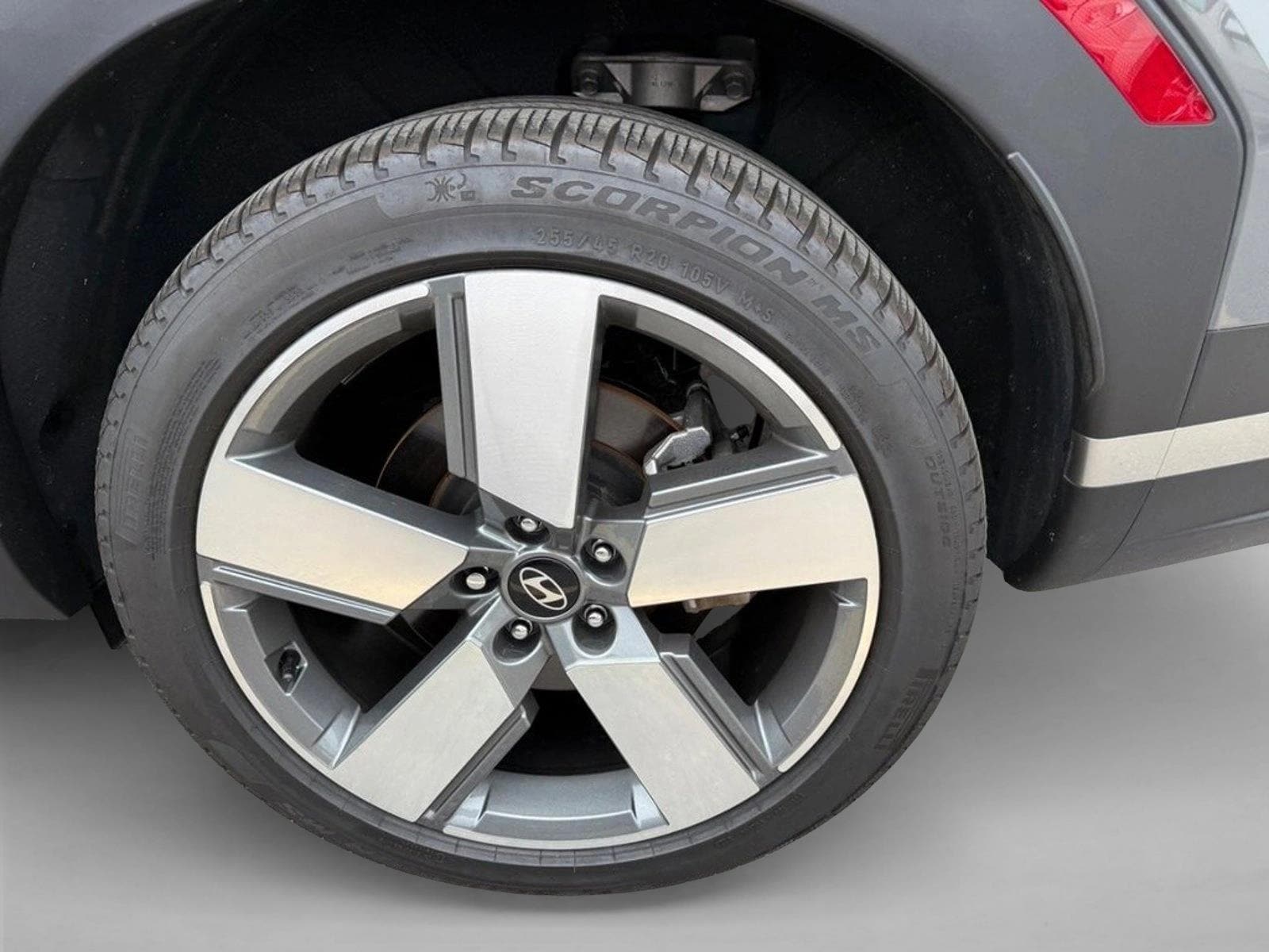 2025 Hyundai Santa Fe Limited - Photo 7