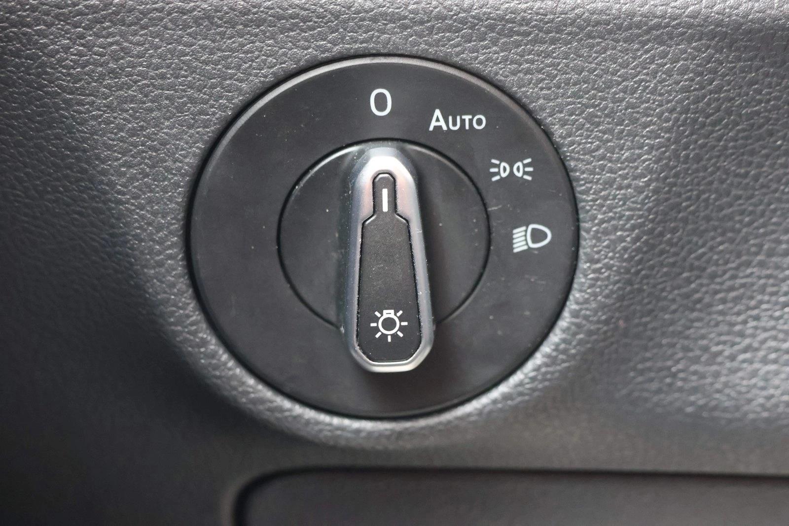 2024 Volkswagen Jetta SE - Photo 13