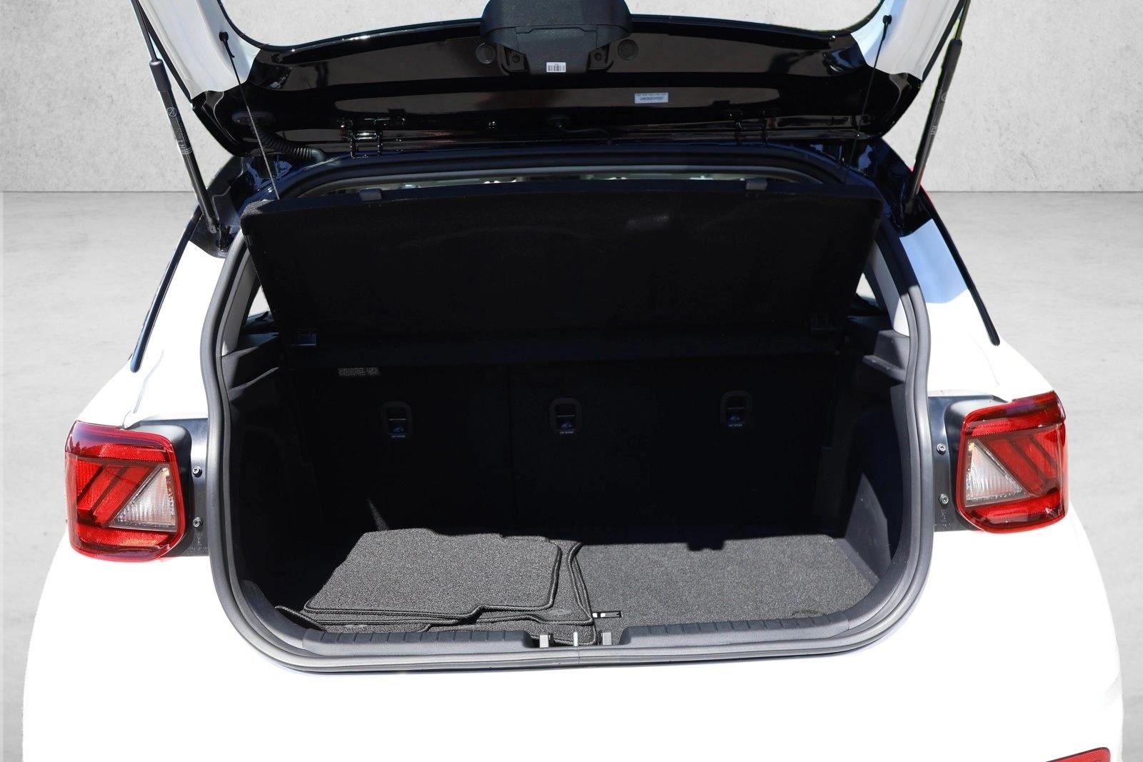 2026 Hyundai Venue SEL - Photo 24
