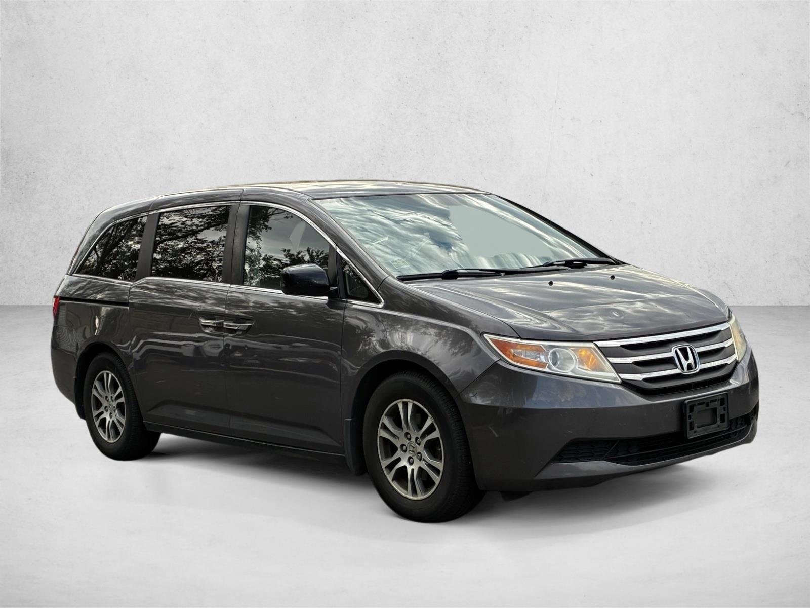 2013 Honda Odyssey EX-L photo 3