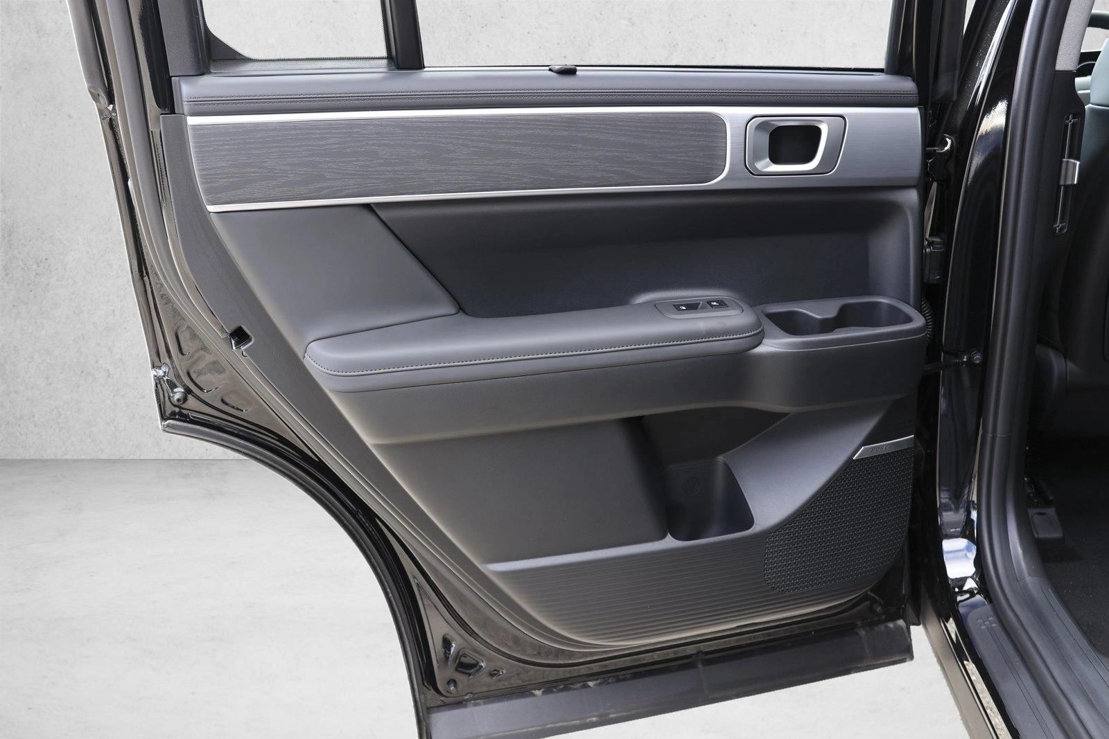2026 Hyundai Santa Fe Limited - Photo 22