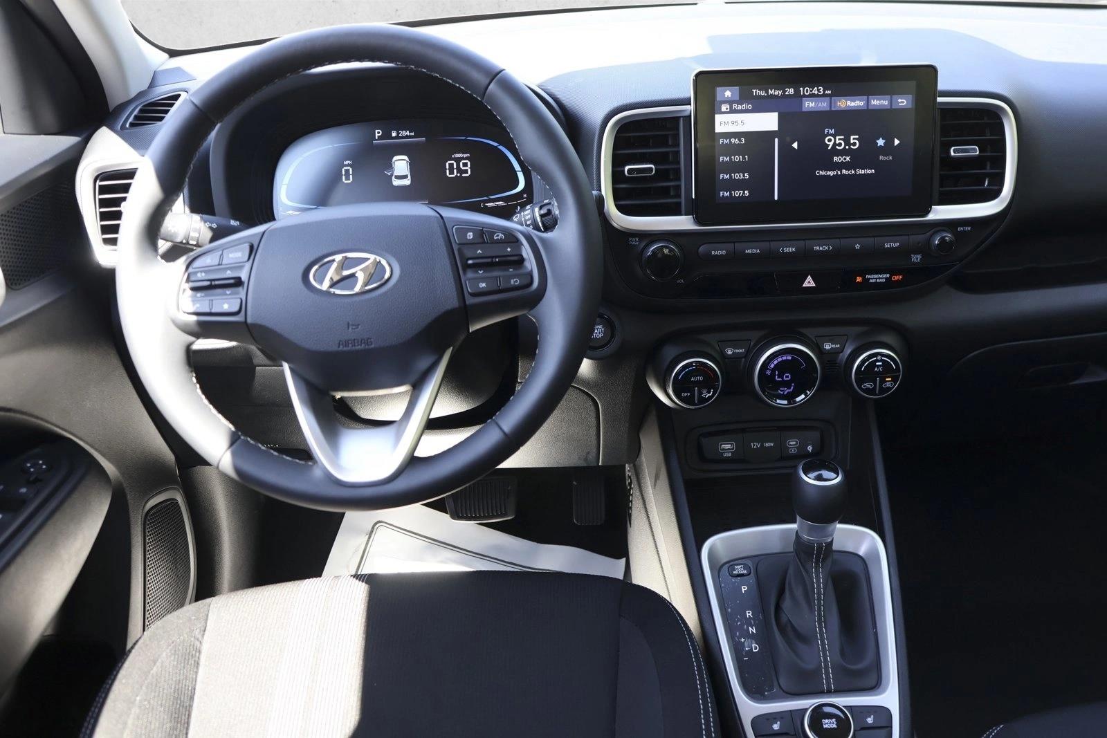 2026 Hyundai Venue SEL - Photo 24