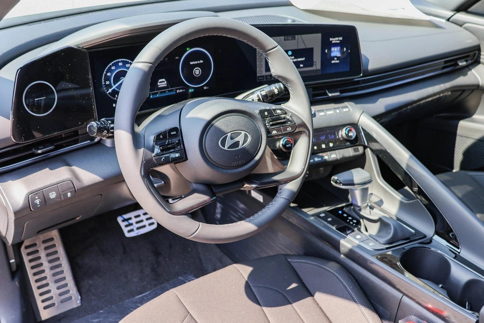 2025 Hyundai Elantra Blue - Photo 10