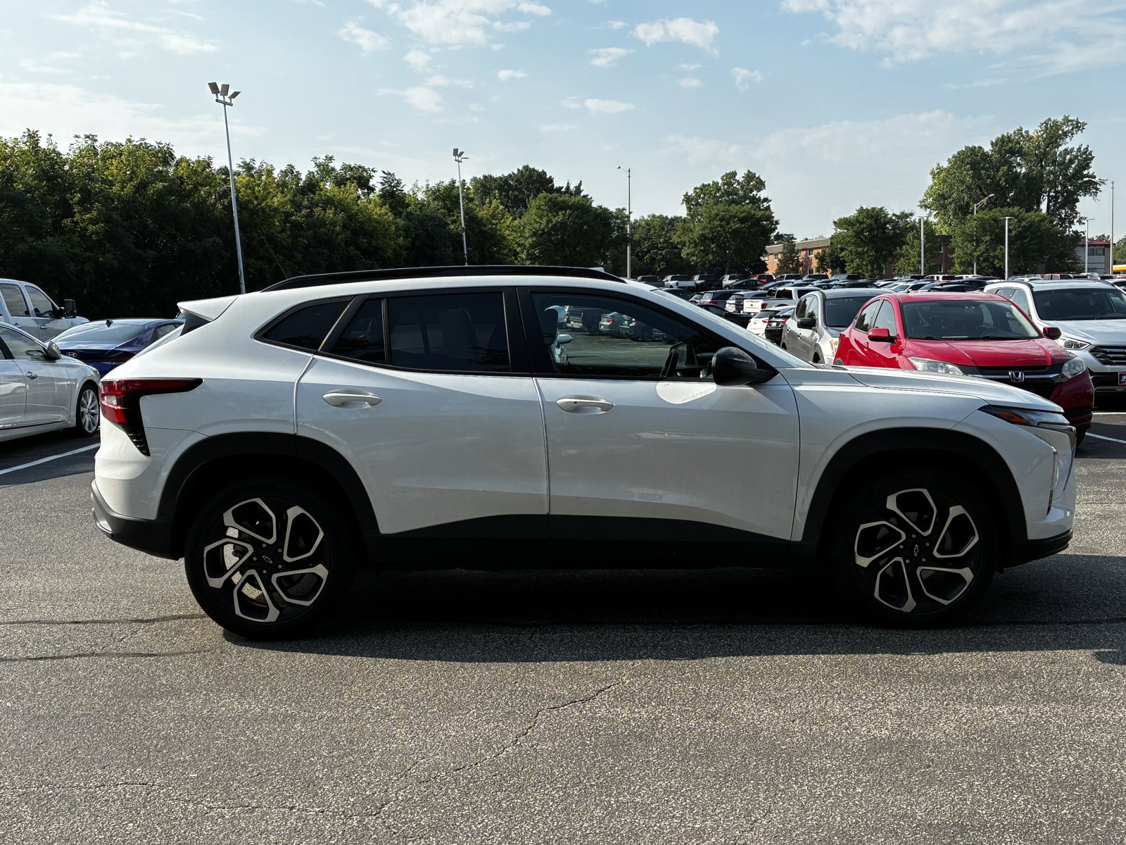 2025 Chevrolet Trax photo 4