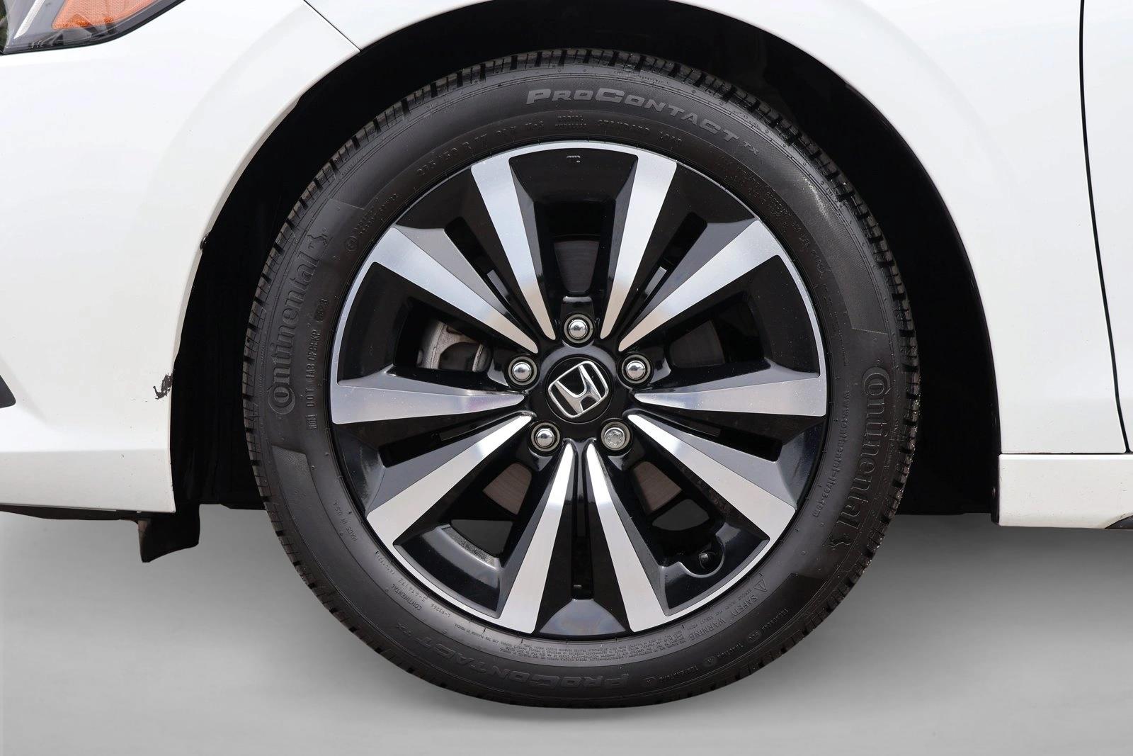 2024 Honda Civic Hatchback EX-L - Photo 9