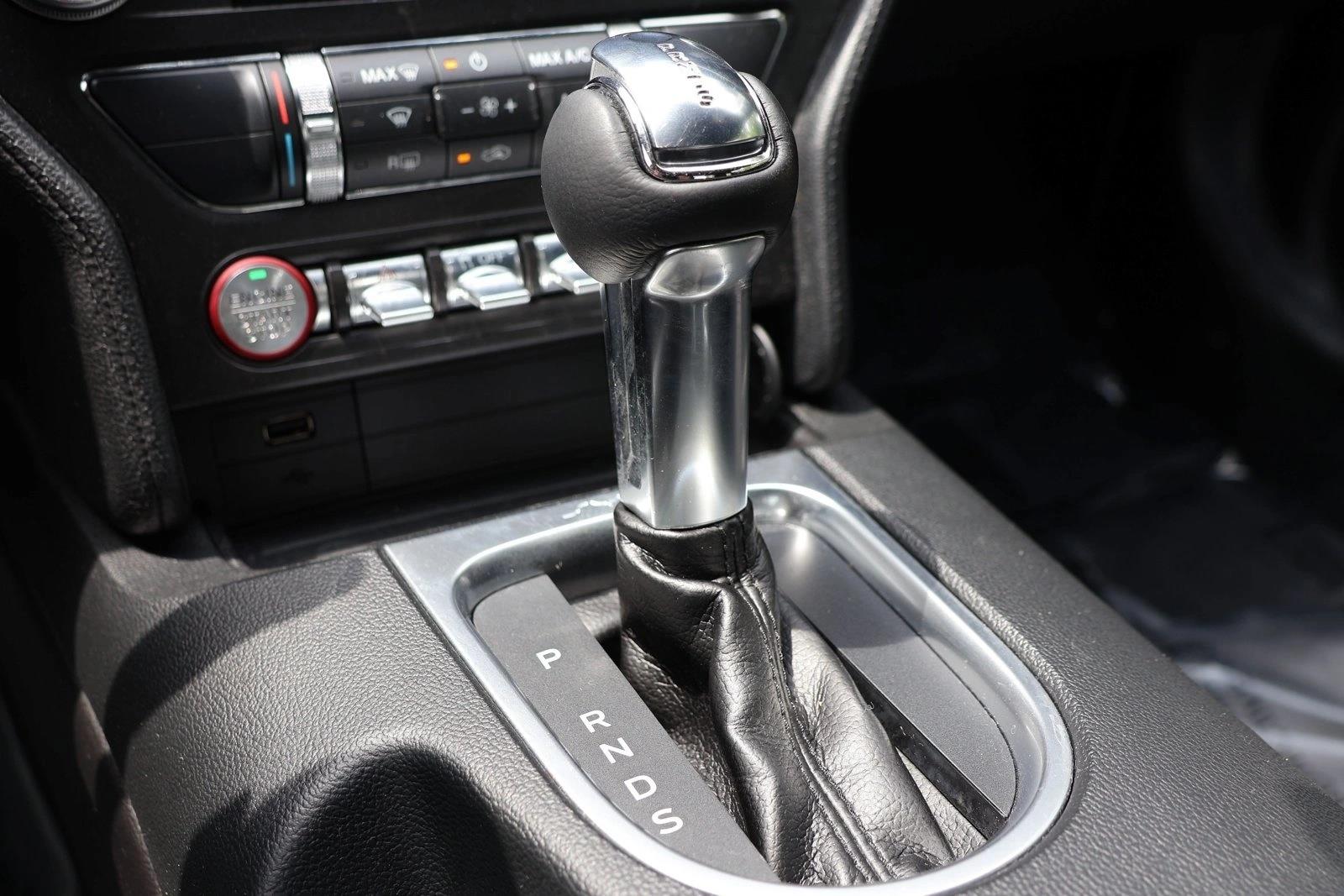 2018 Ford Mustang EcoBoost - Photo 20