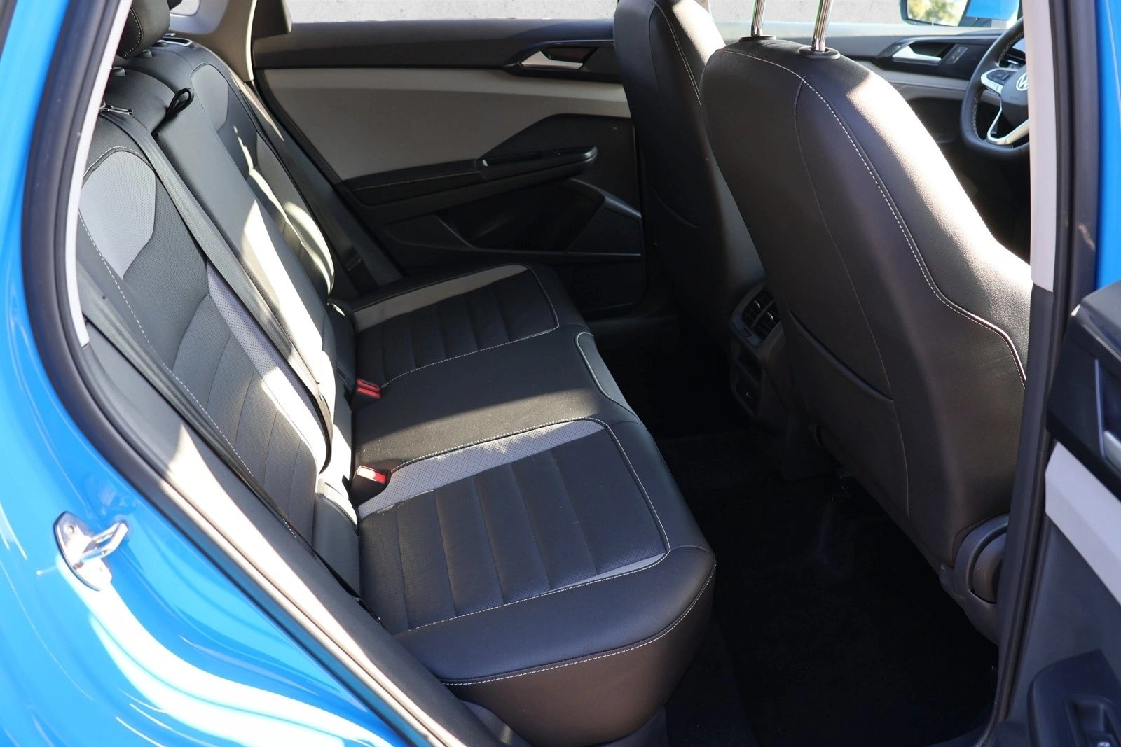 2024 Volkswagen Taos SEL - Photo 26