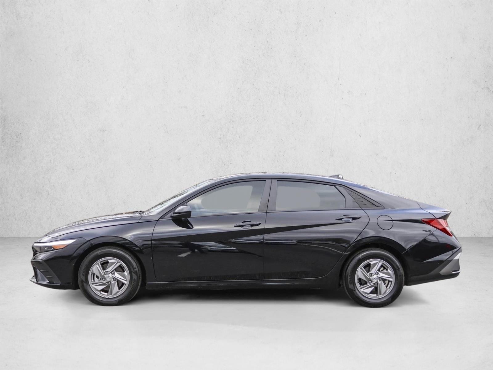 2025 HYUNDAI ELANTRA - Image 8