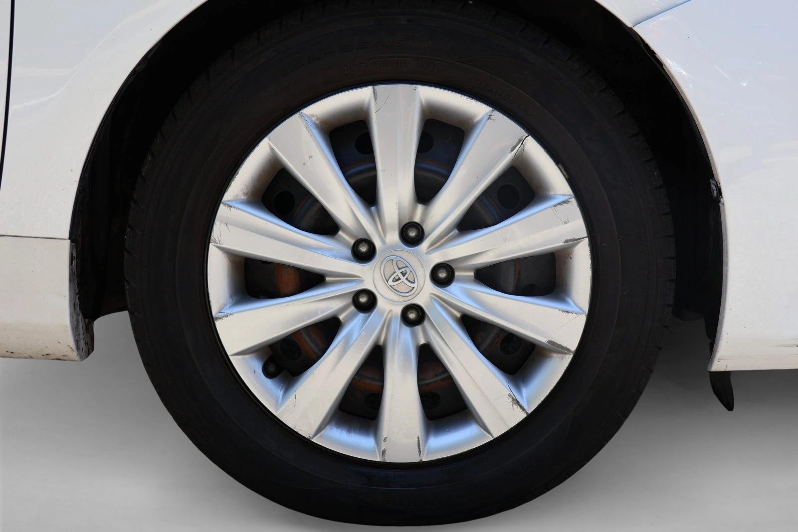2012 Toyota Corolla LE - Photo 9