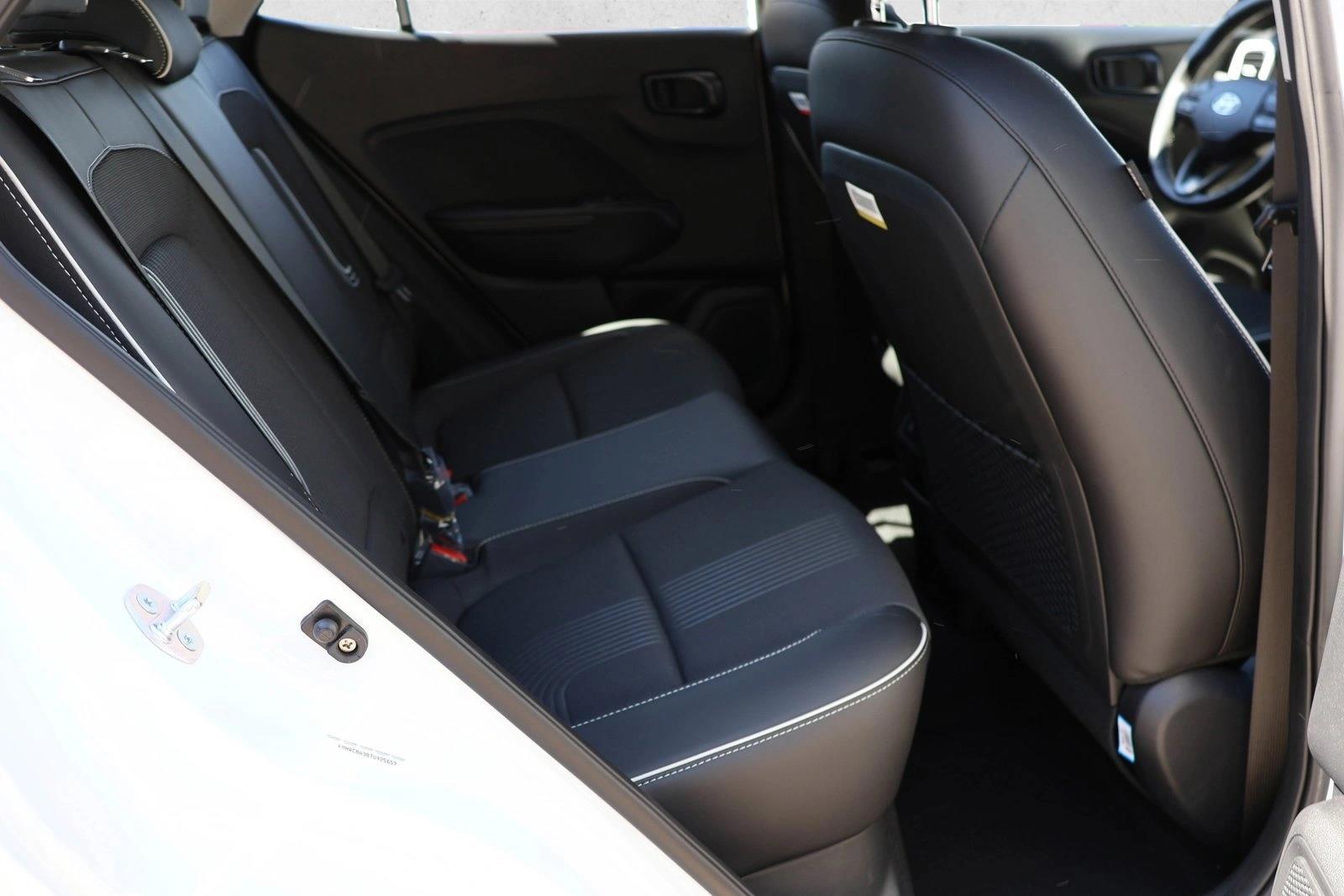 2026 Hyundai Venue SEL - Photo 25