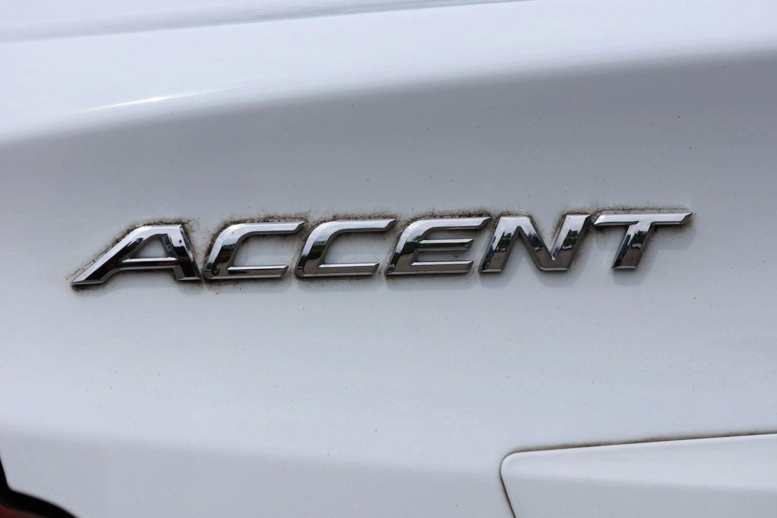 2017 Hyundai Accent SE - Photo 12