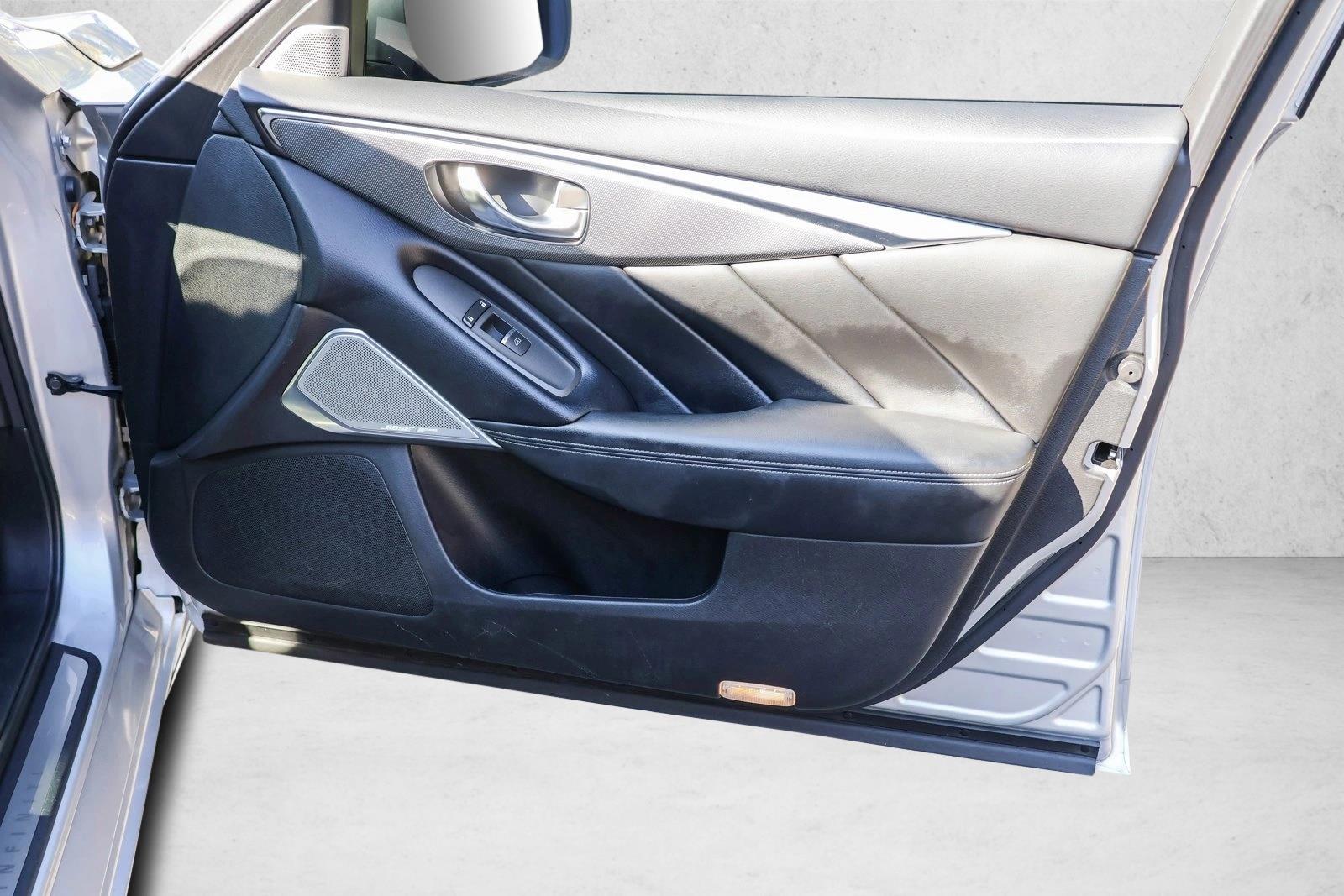 2017 INFINITI Q50 - Image 30