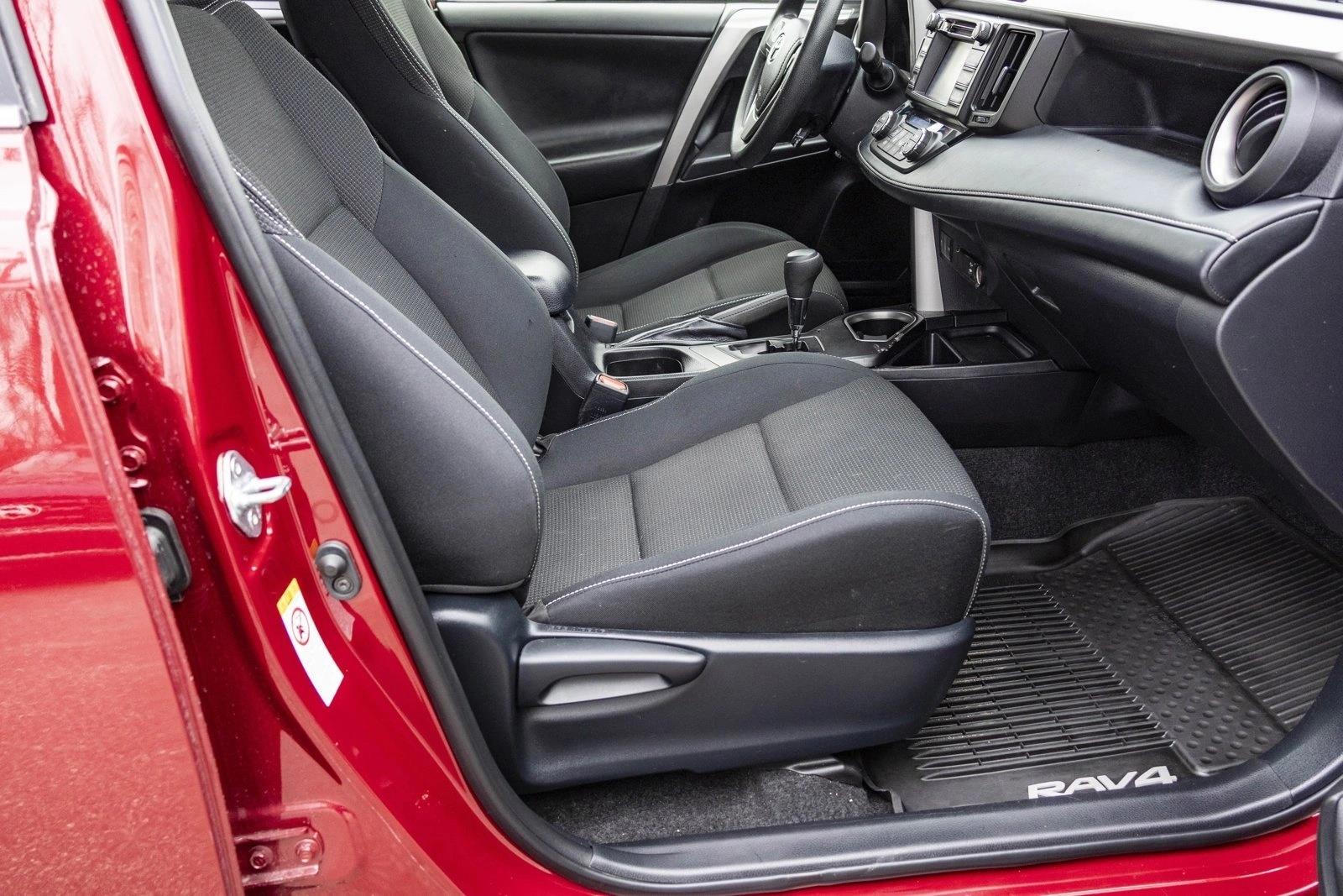 2018 TOYOTA RAV4 - Image 28