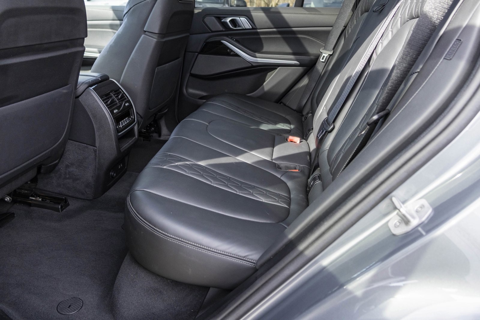 2025 BMW X5 - Image 24