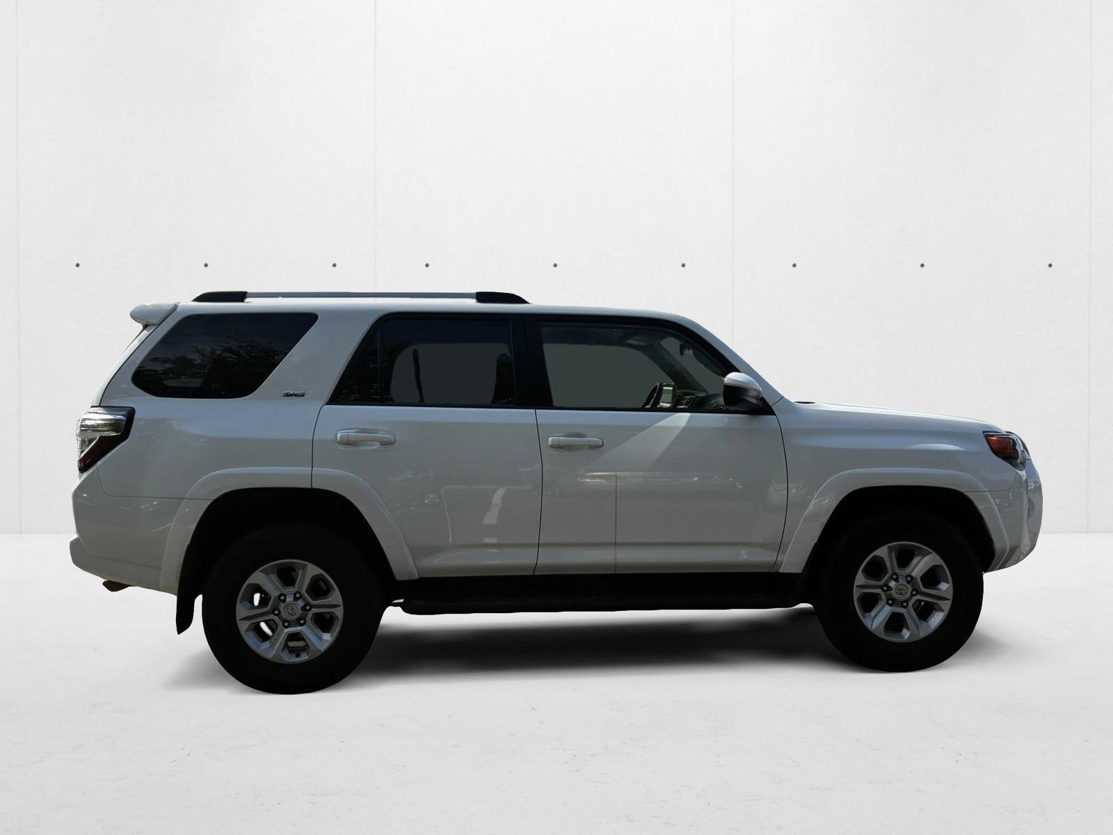 2024 Toyota 4Runner SR5 photo 4