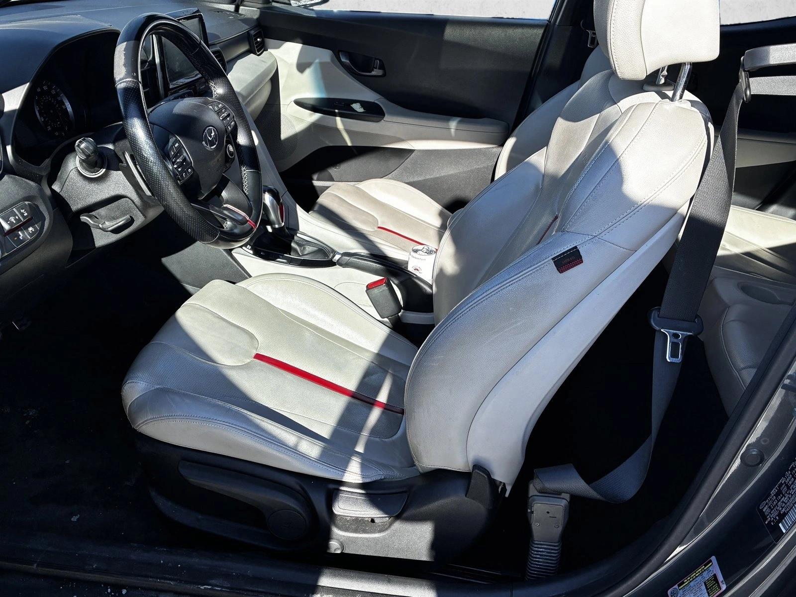 2019 HYUNDAI VELOSTER - Image 11