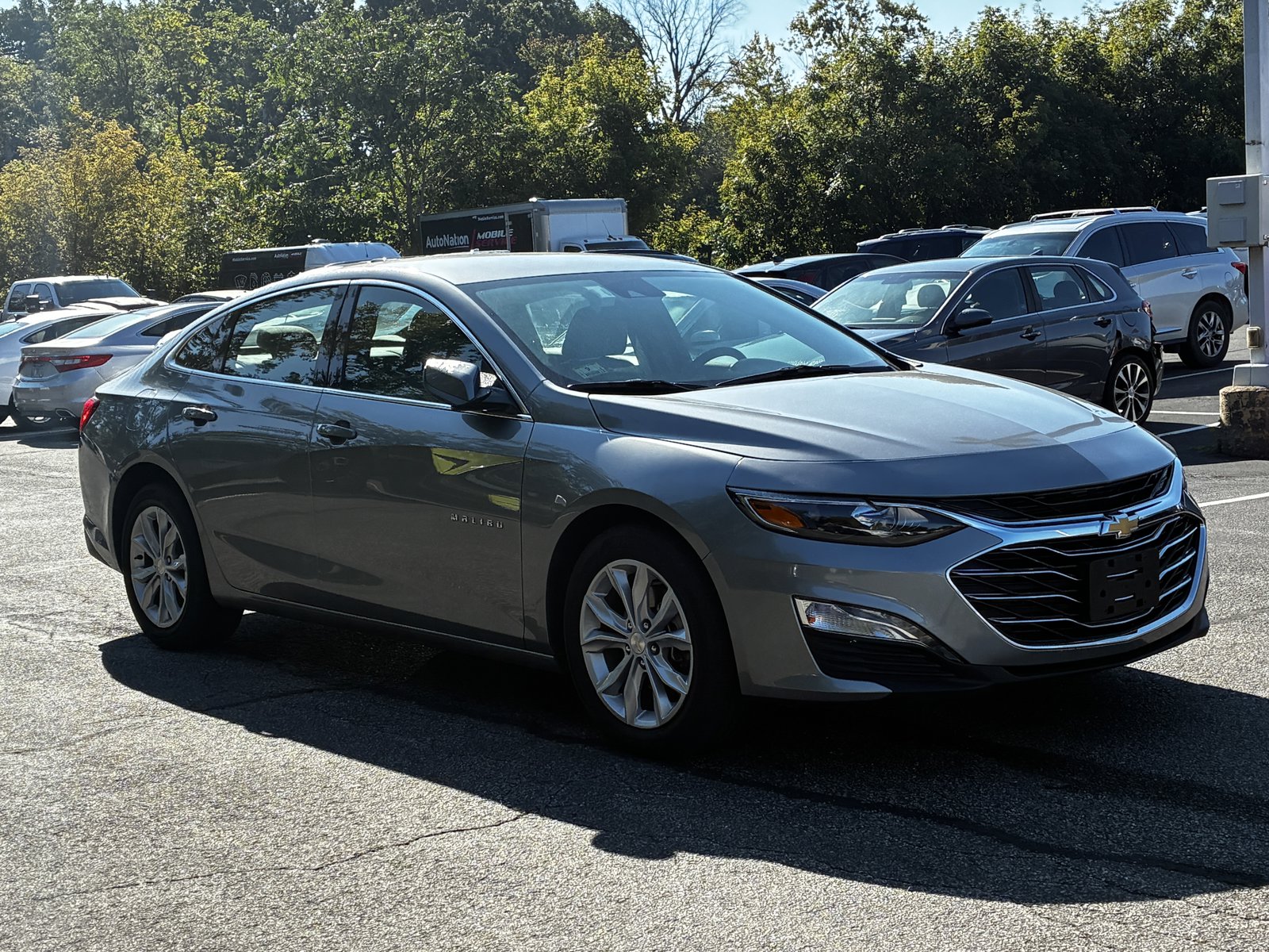 2025 Chevrolet Malibu 1LT photo 3