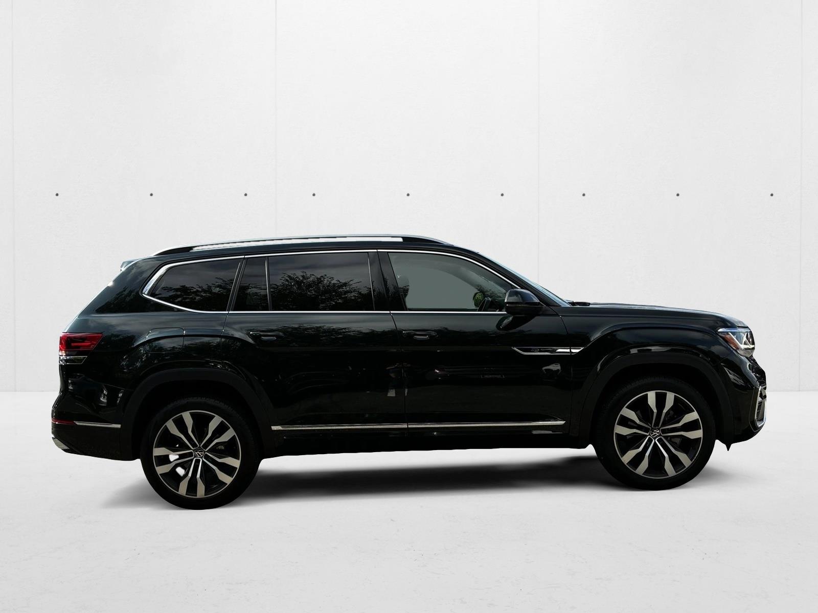 2022 Volkswagen Atlas V6 SEL Premium R-Line photo 3