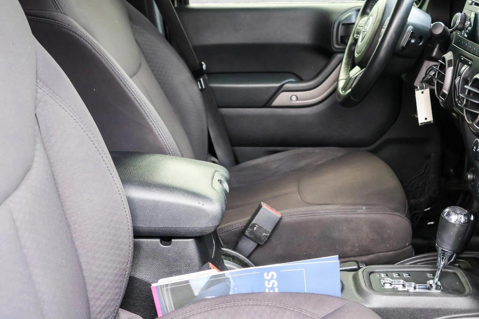 2013 JEEP WRANGLER - Image 24