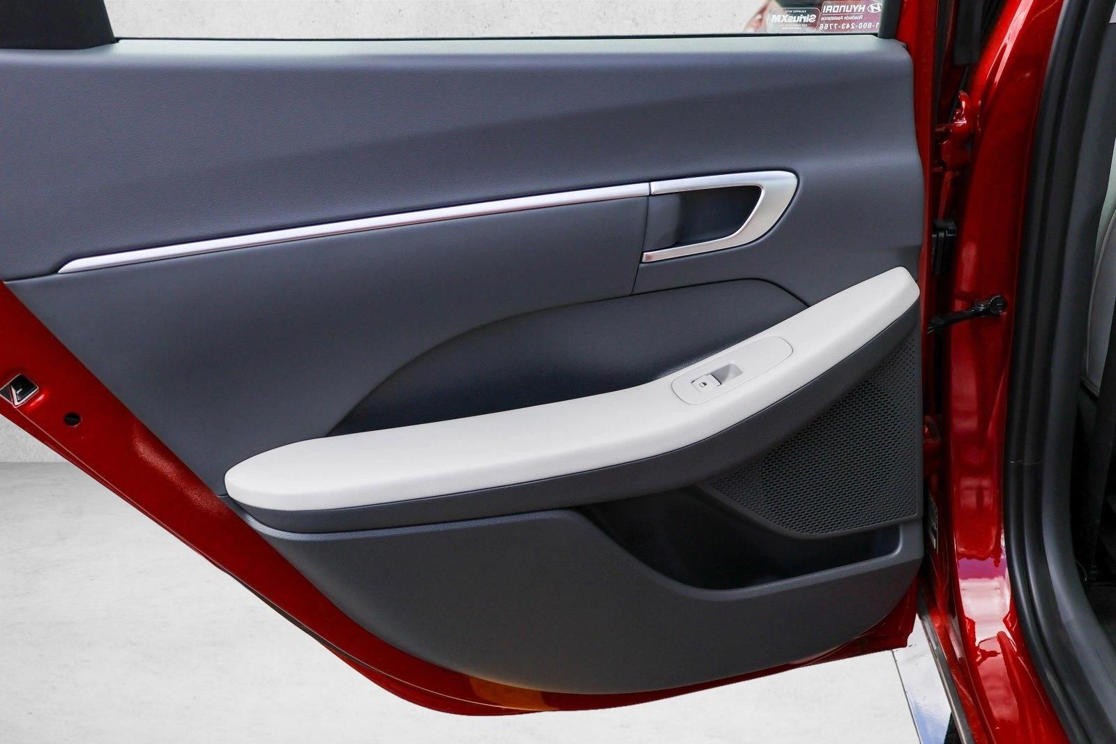 2025 Hyundai Sonata SEL - Photo 22