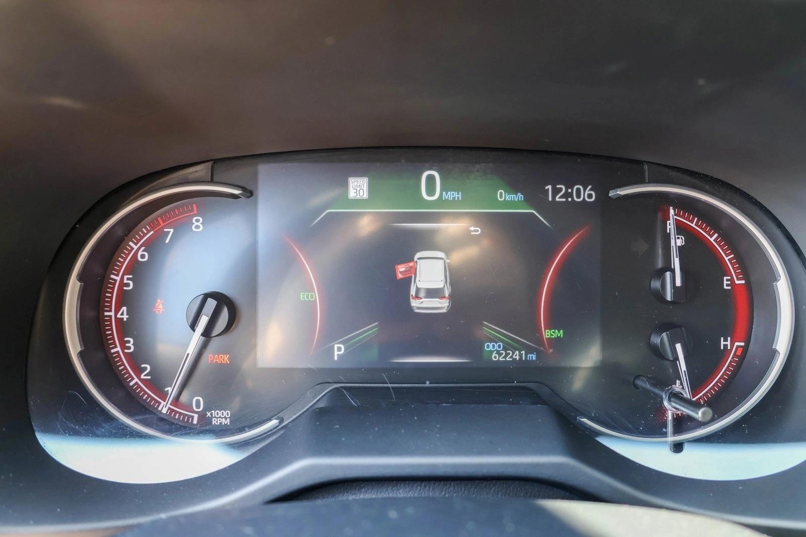 2023 TOYOTA RAV4 - Image 15