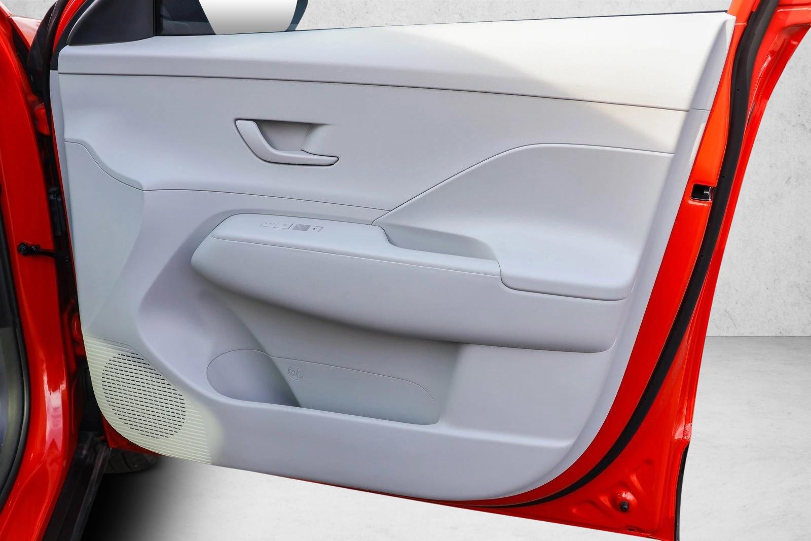 2025 HYUNDAI KONA - Image 30