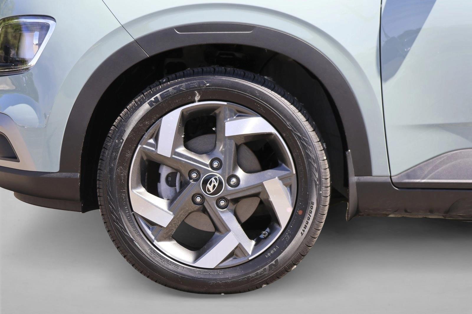 2026 Hyundai Venue SEL - Photo 9