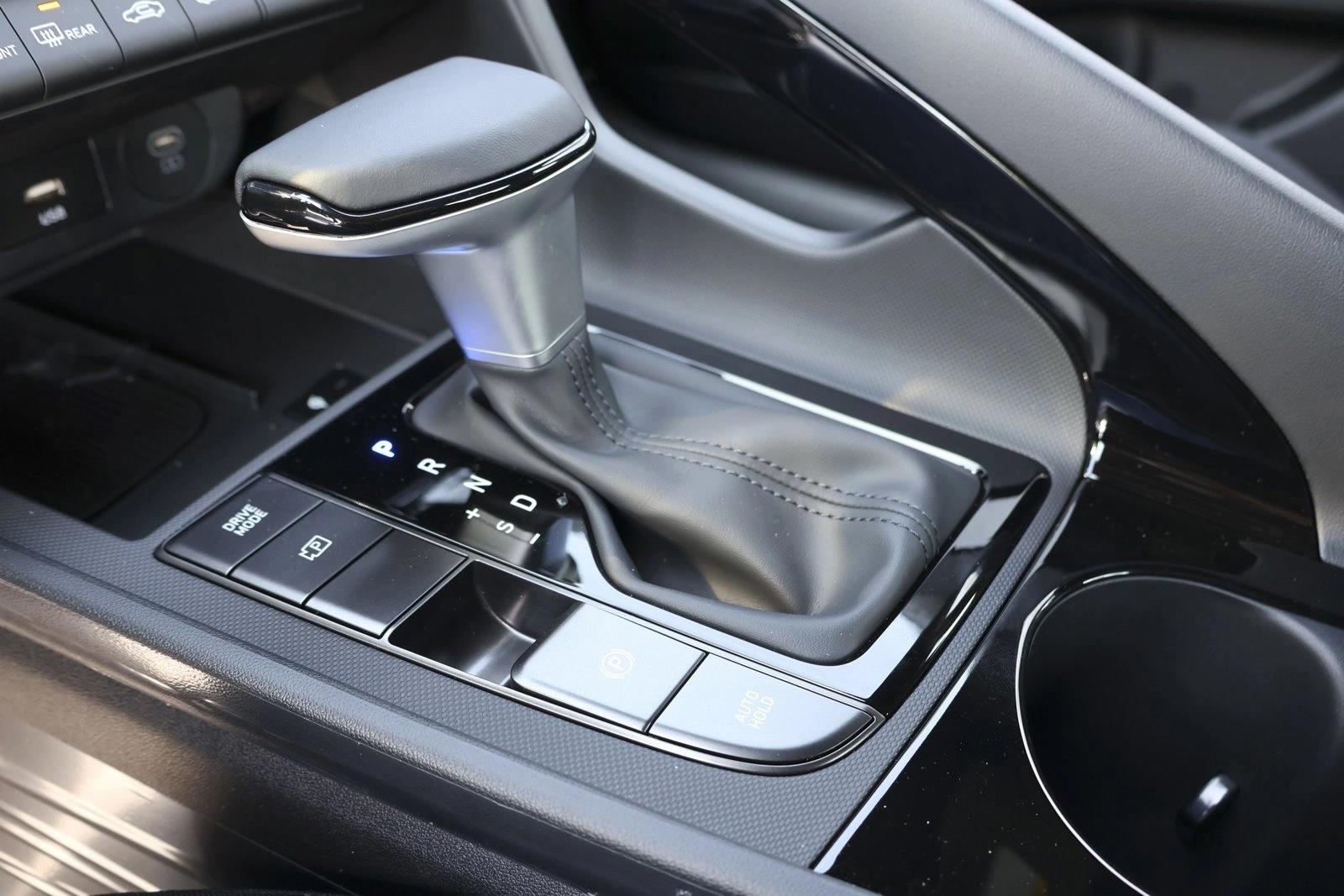 2025 Hyundai Elantra Blue - Photo 21
