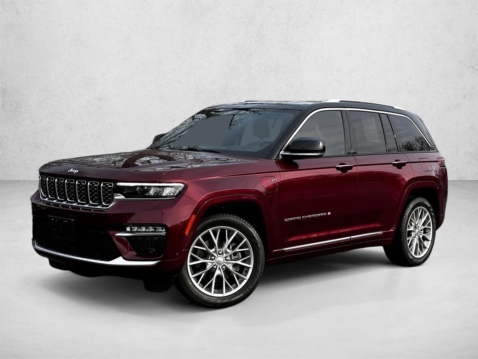 2023 Jeep Grand Cherokee Summit 4xe's photo