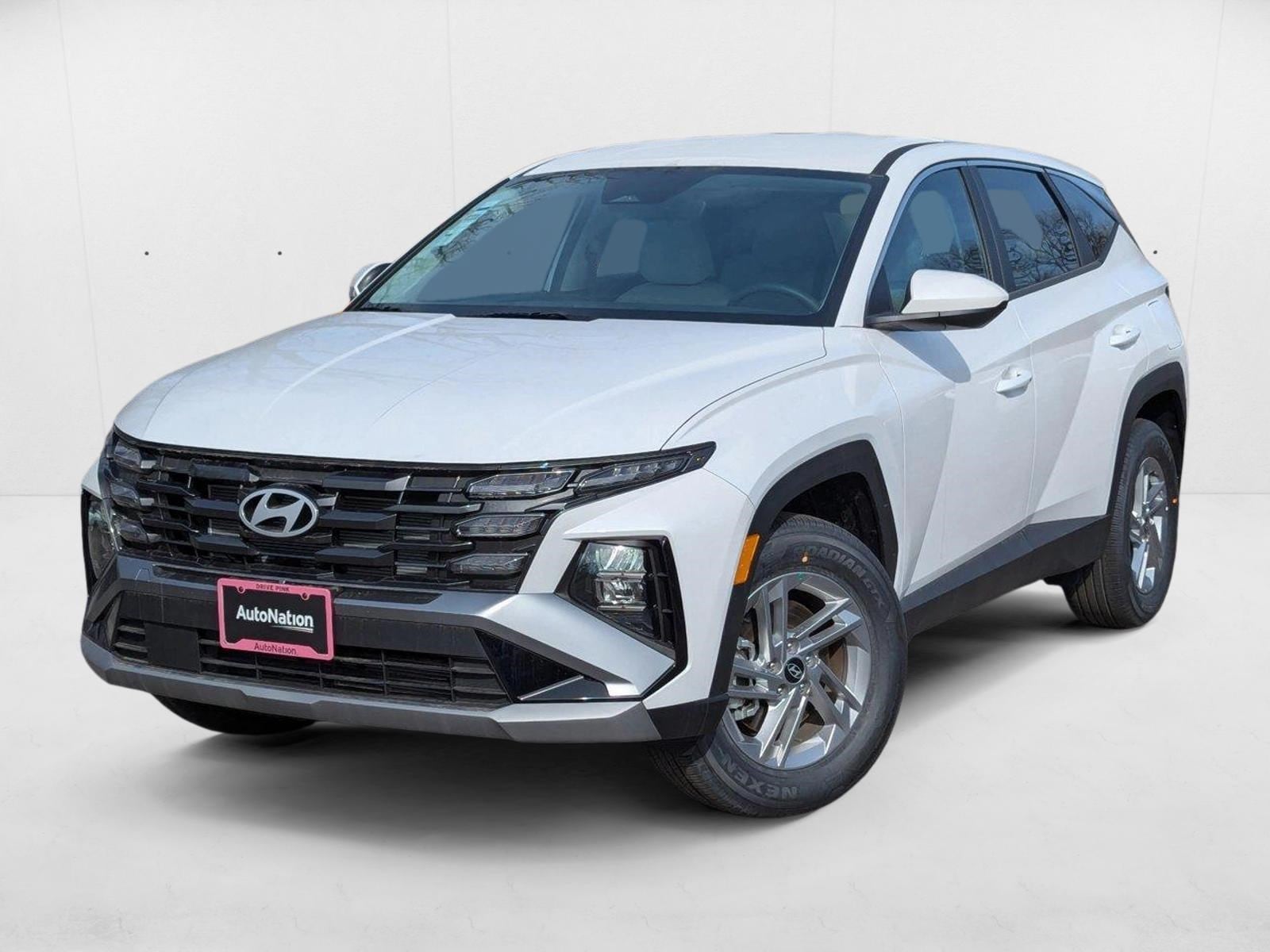 2025 Hyundai Tucson SE's photo